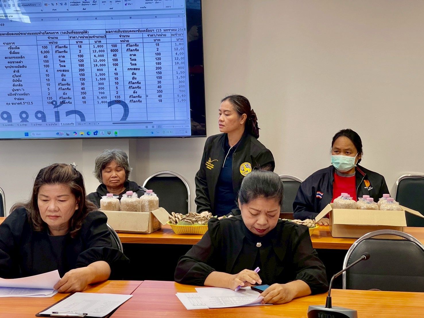 พช.หนองเรือ : จัดประชุมคณะอนุกรรมการกลั่นกรองและติดตามการดำเนินงานกองทุนพัฒนาบทบาทสตรี อำเภอหนองเรือ ครั้งที่ 2/2569